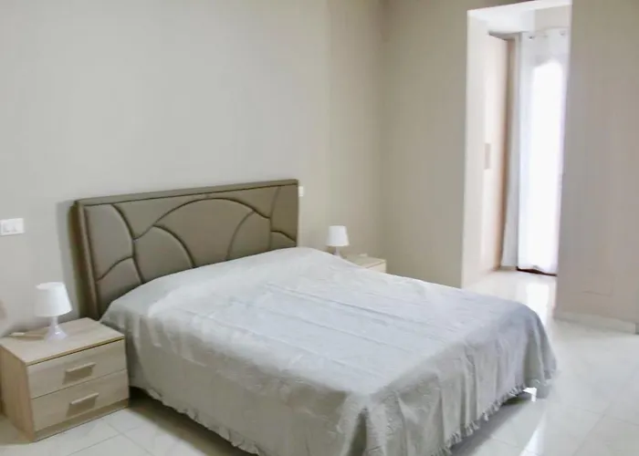 Elegance Bed and breakfast 4*