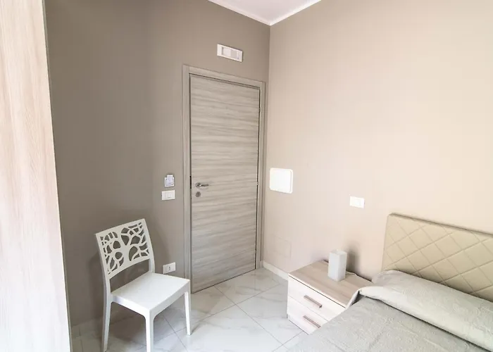 Elegance Bed and breakfast 4*