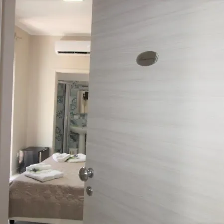 Elegance Bed & Breakfast 3*
