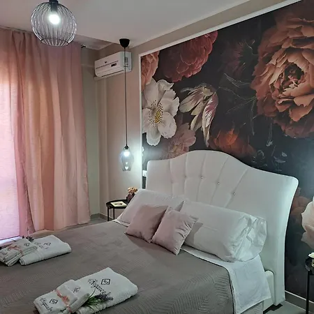 Elegance Bed & Breakfast 3*
