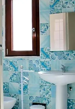 Elegance Bed & Breakfast 3*