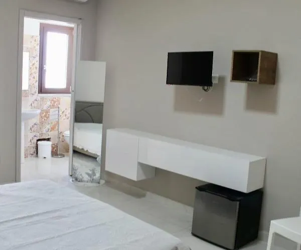 לינה וארוחת בוקר Elegance